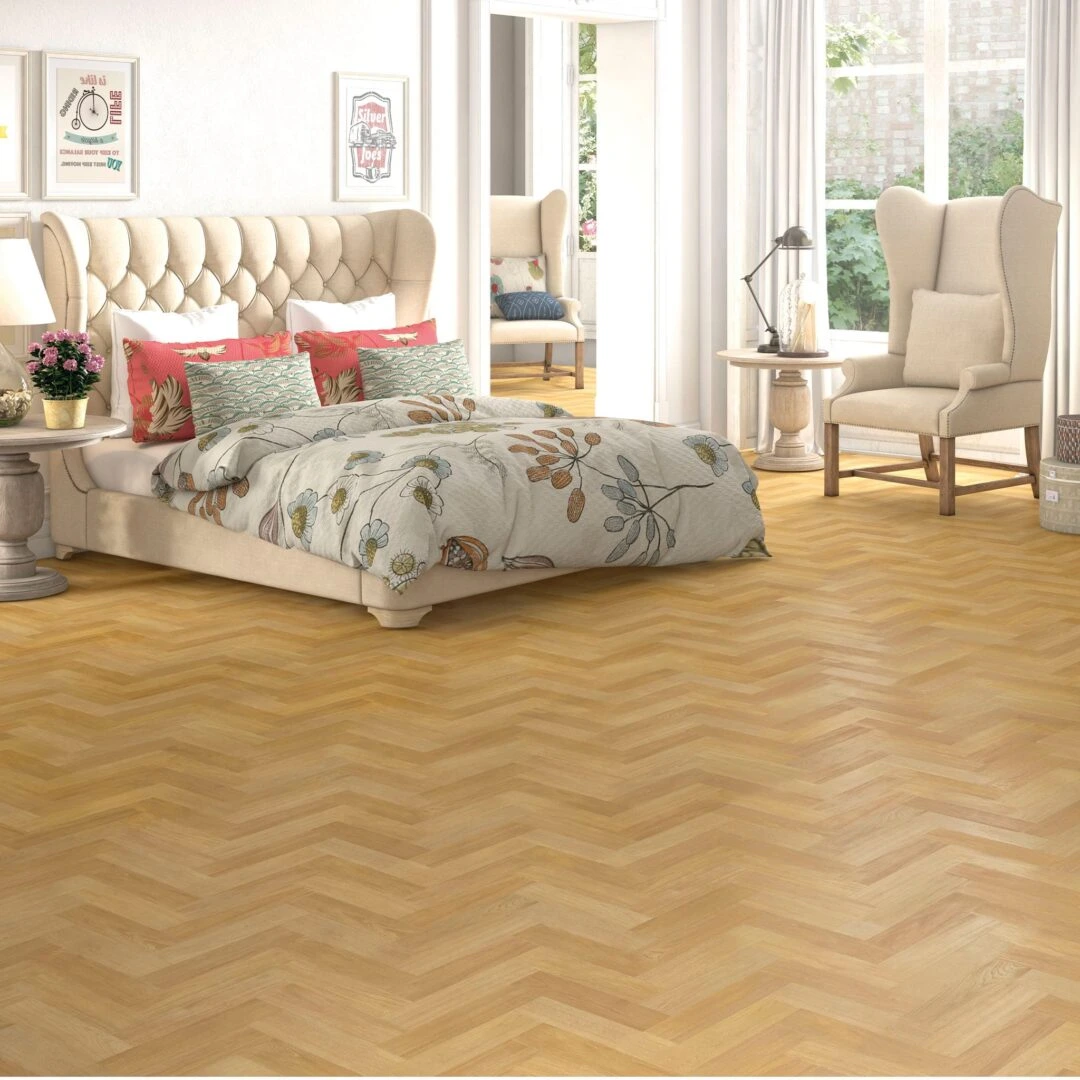 Natural Herringbone - Sildebenslaminatgulv